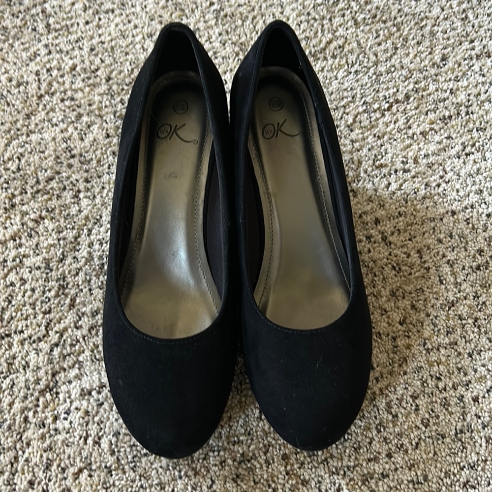 It’s OK Black Wedge Round Toed Heels